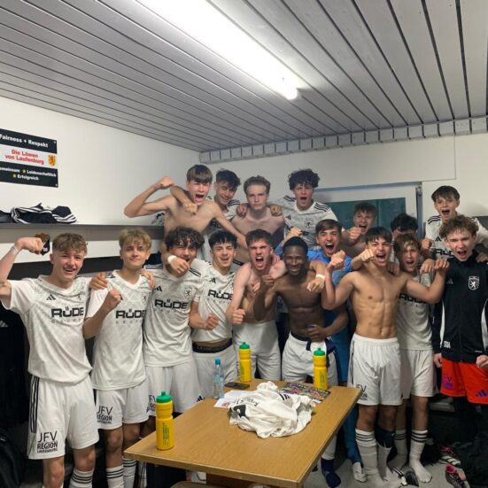 B Junioren siegen in Erzingen mit 6-2
